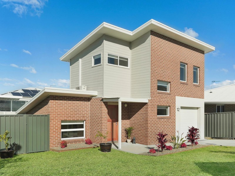 12 Saltwater Circuit, Kanahooka NSW 2530