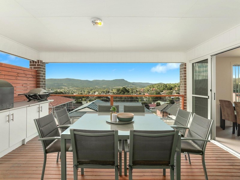 16A Carlyle Close, Dapto NSW 2530