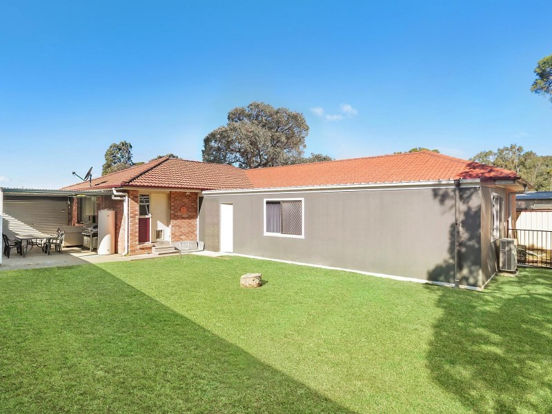 42 Horsley Drive, Horsley NSW 2530