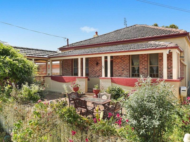 5 Seaview Street, Kiama NSW 2533