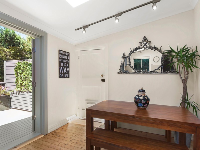 33 Malvern Avenue, Roseville NSW 2069