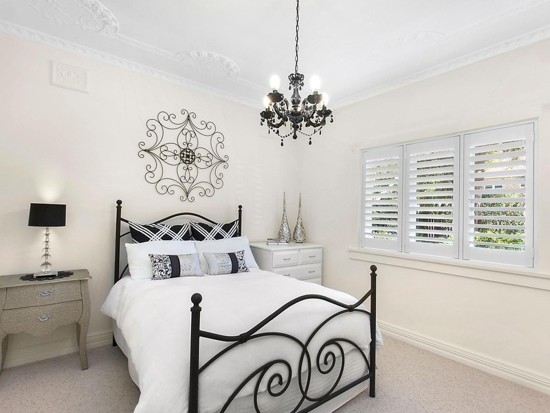 33 Malvern Avenue, Roseville NSW 2069