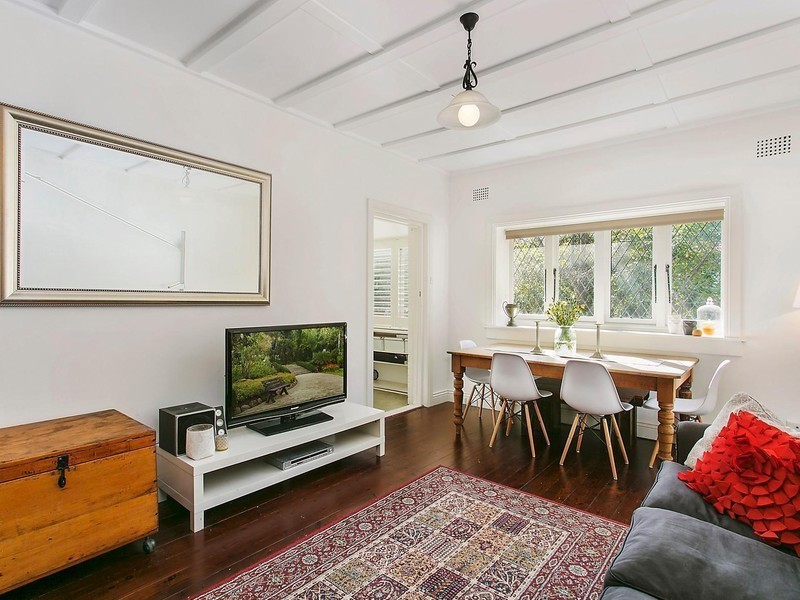 2/161 Ernest Street, Crows Nest NSW 2065