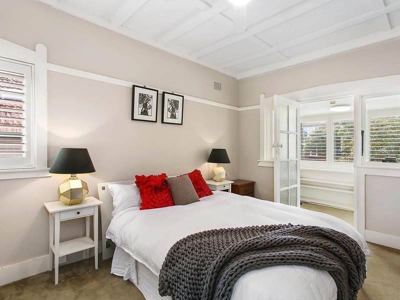 2/161 Ernest Street, Crows Nest NSW 2065