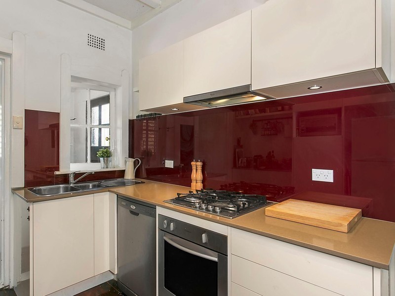 2/161 Ernest Street, Crows Nest NSW 2065