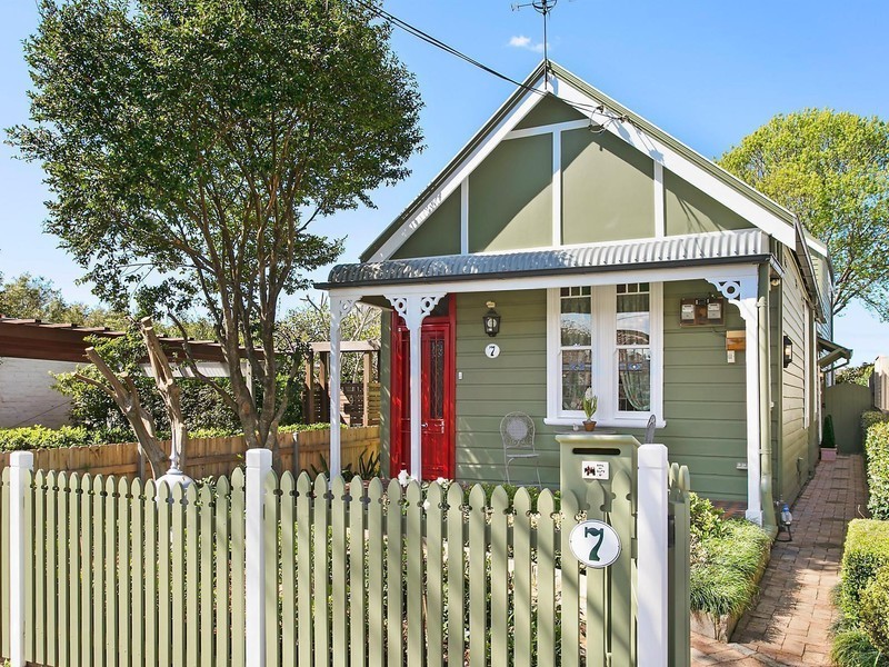 7 Adolphus Street, Naremburn NSW 2065