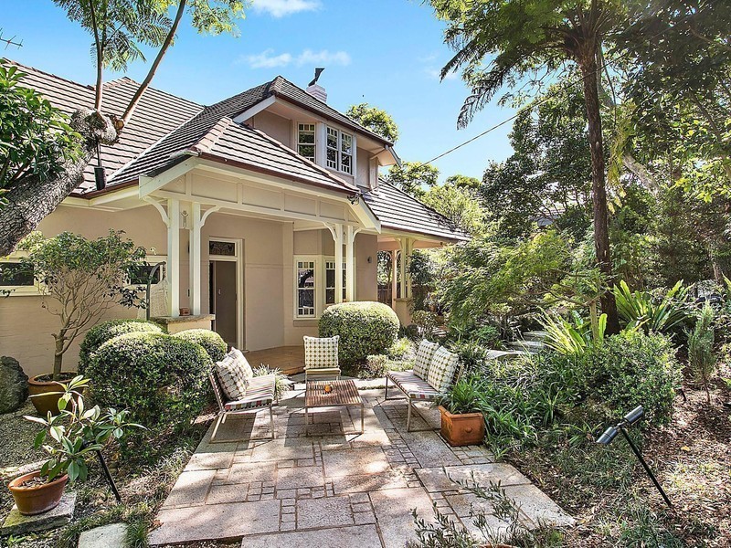 48 Kingslangley Road, Greenwich NSW 2065