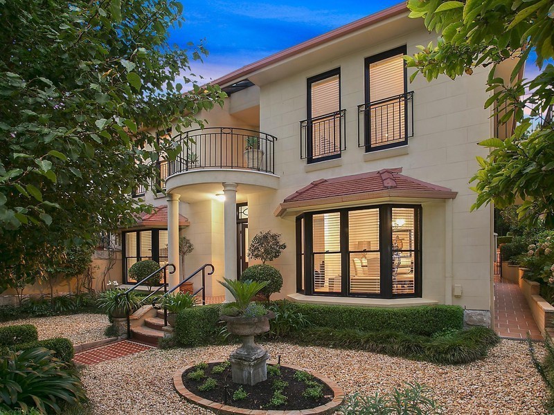 4 Commodore Crescent, Mcmahons Point NSW 2060