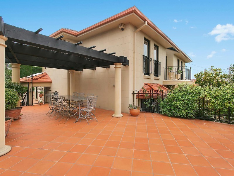 4 Commodore Crescent, Mcmahons Point NSW 2060