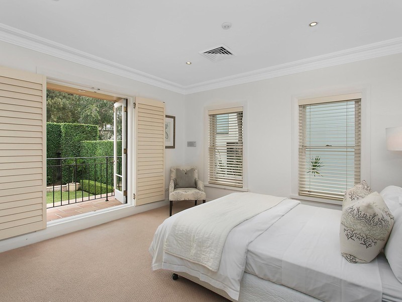 4 Commodore Crescent, Mcmahons Point NSW 2060