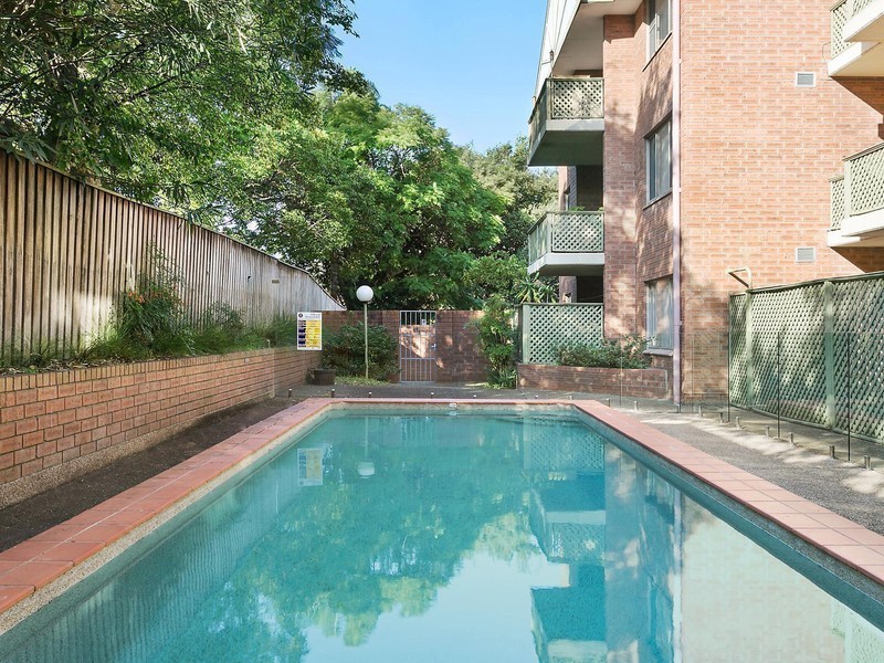 2/143 Willoughby Road, Naremburn NSW 2065