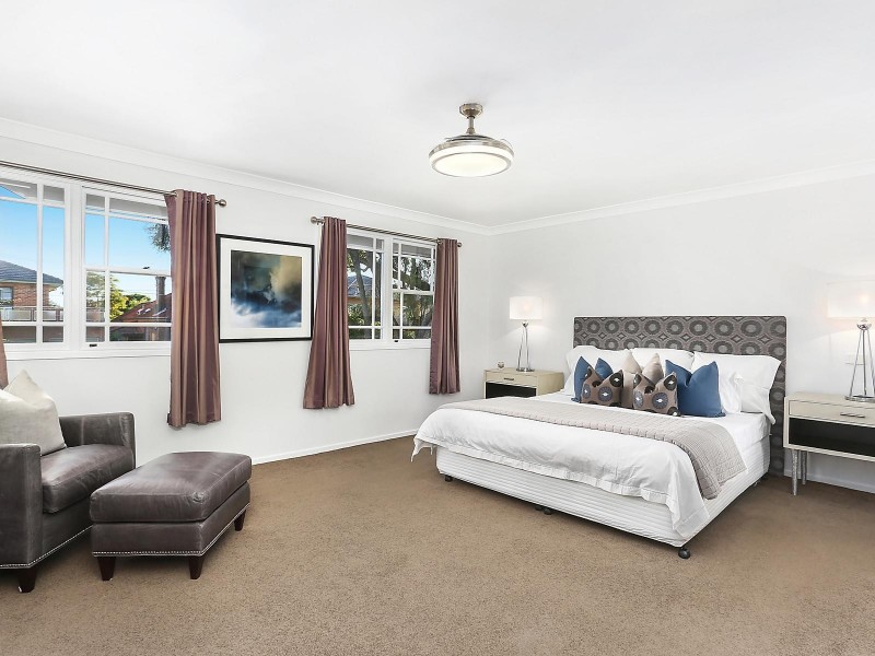 12 Rhodes Avenue, Naremburn NSW 2065