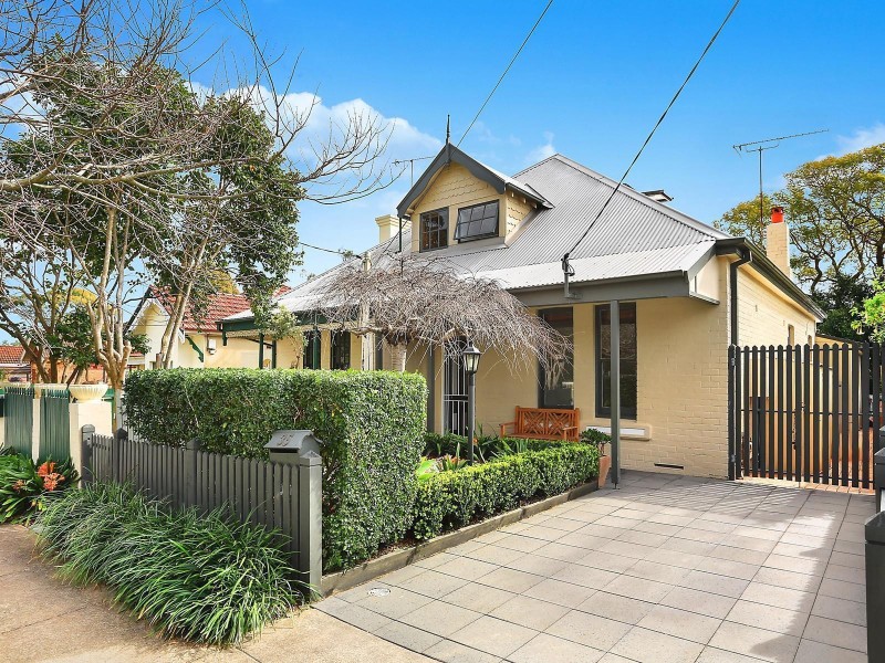 35 Rhodes Avenue, Naremburn NSW 2065