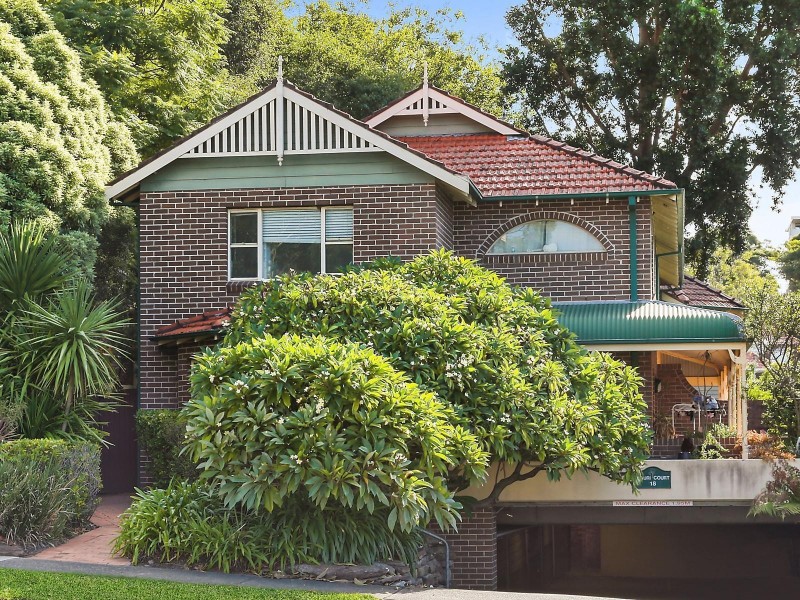 18B Brook Street, Crows Nest NSW 2065