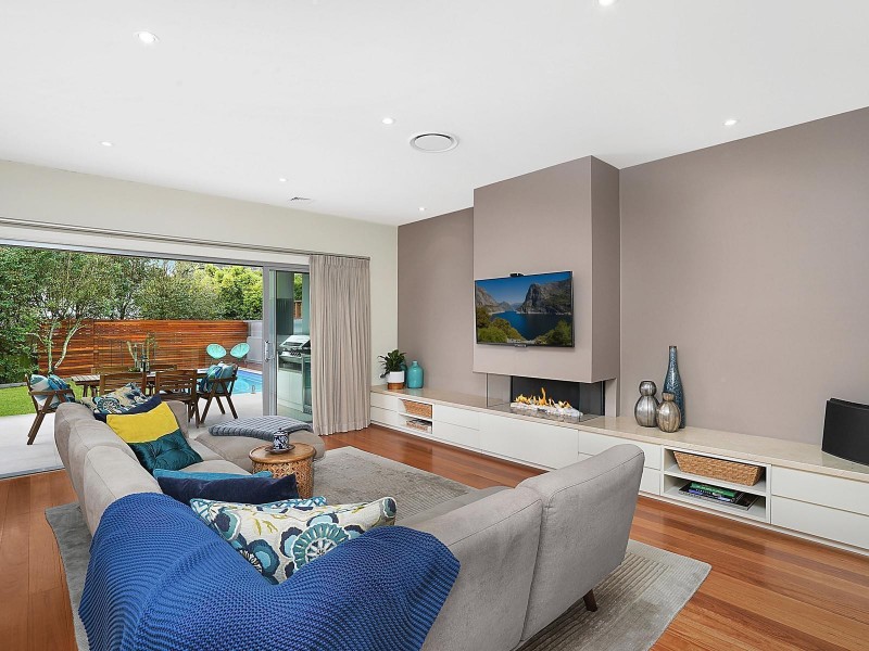 17 Raeburn Avenue, Castlecrag NSW 2068