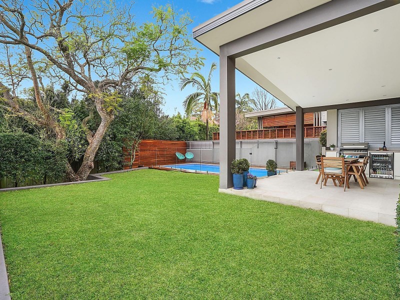 17 Raeburn Avenue, Castlecrag NSW 2068