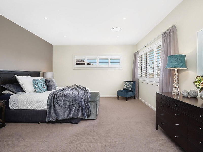 17 Raeburn Avenue, Castlecrag NSW 2068