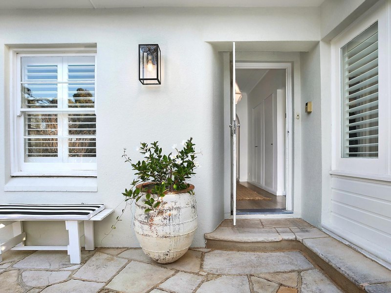 8 Rockley Street, Castlecrag NSW 2068