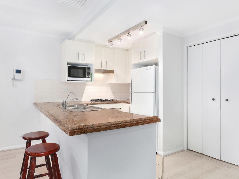 8/11 Herbert Street, St Leonards NSW 2065