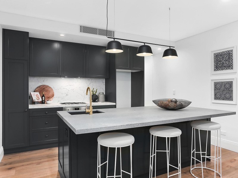 4 Rhodes Avenue, Naremburn NSW 2065