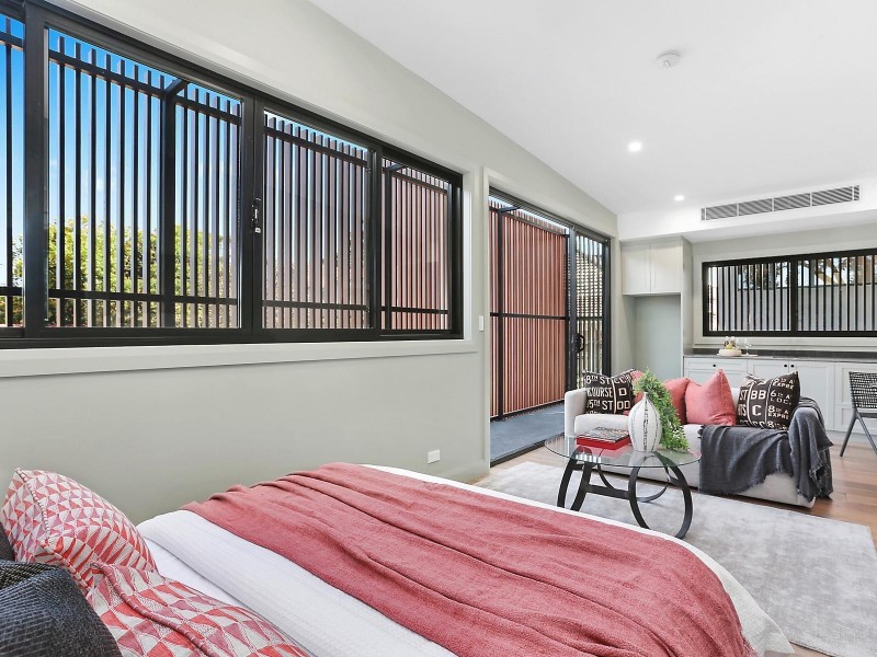 4 Rhodes Avenue, Naremburn NSW 2065