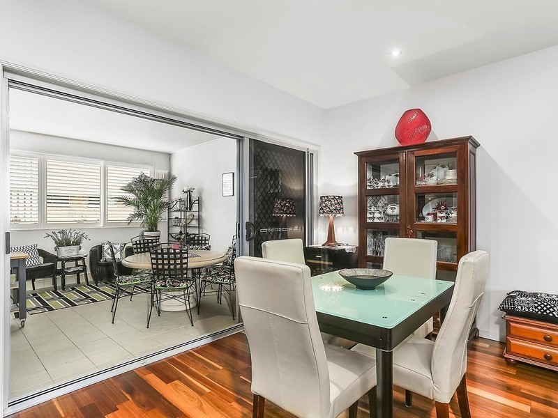 2/12 Riverview Terrace, Hamilton QLD 4007