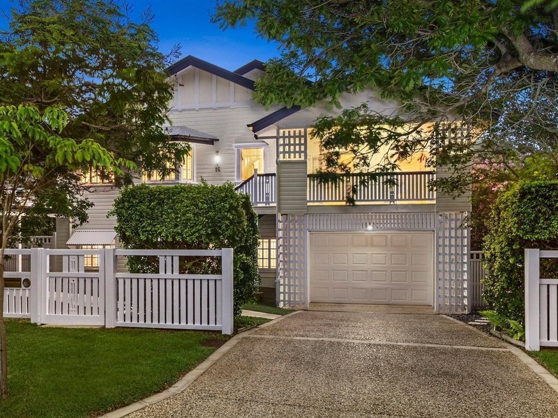 16 Bourne Street, Clayfield QLD 4011