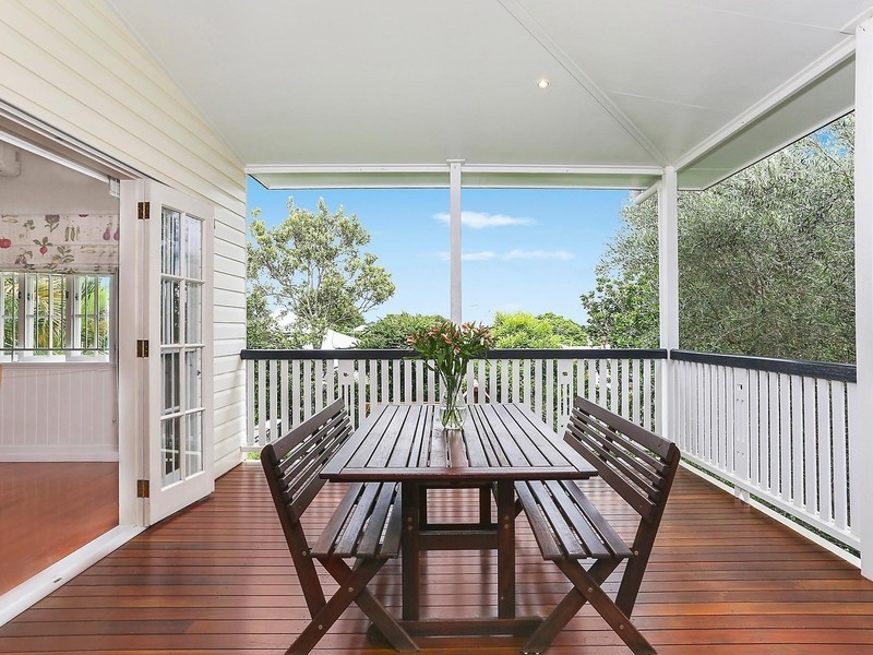 16 Bourne Street, Clayfield QLD 4011