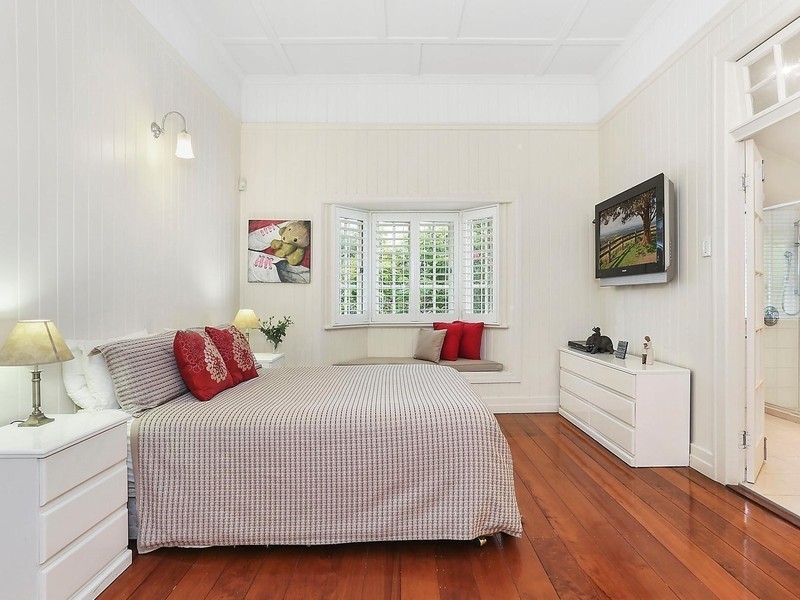 16 Bourne Street, Clayfield QLD 4011