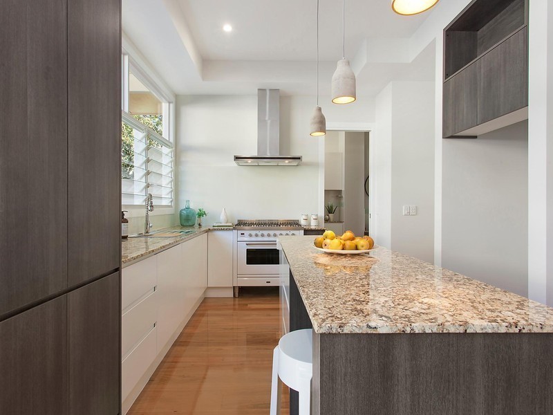 77 Riverview Terrace, Hamilton QLD 4007