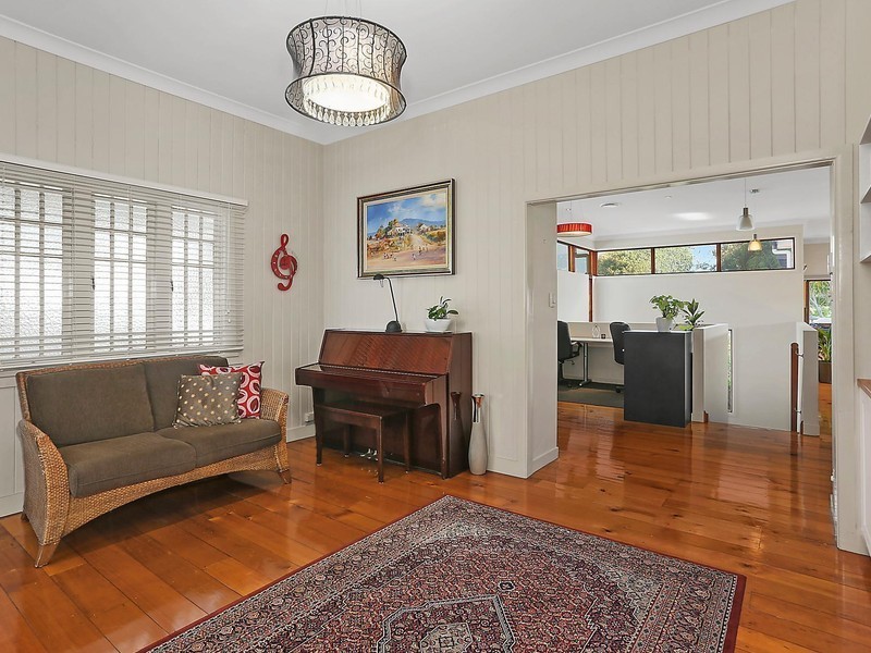 17 Rigby Street, Wooloowin QLD 4030