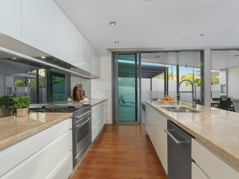 37 Doris Street, West End QLD 4101