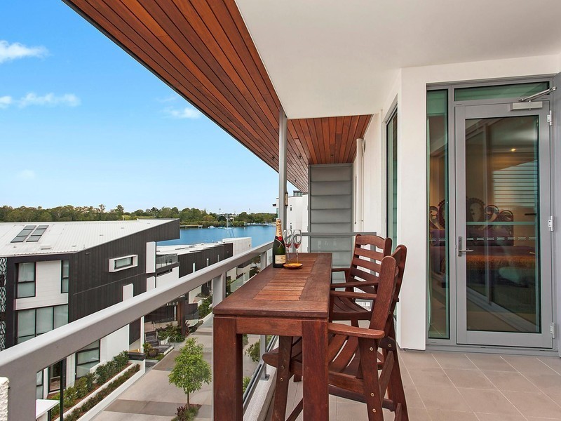 2502/118 Parkside Circuit, Hamilton QLD 4007