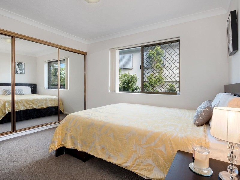 2/49 Victoria Terrace, Gordon Park QLD 4031