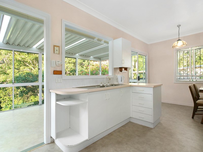 44 School Road, The Gap QLD 4061