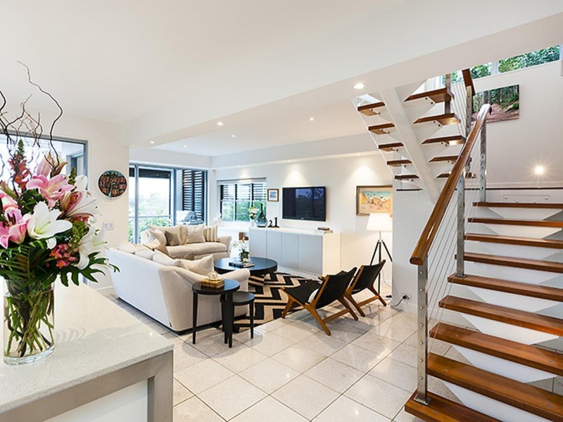 155 Hawken Drive, St Lucia QLD 4067