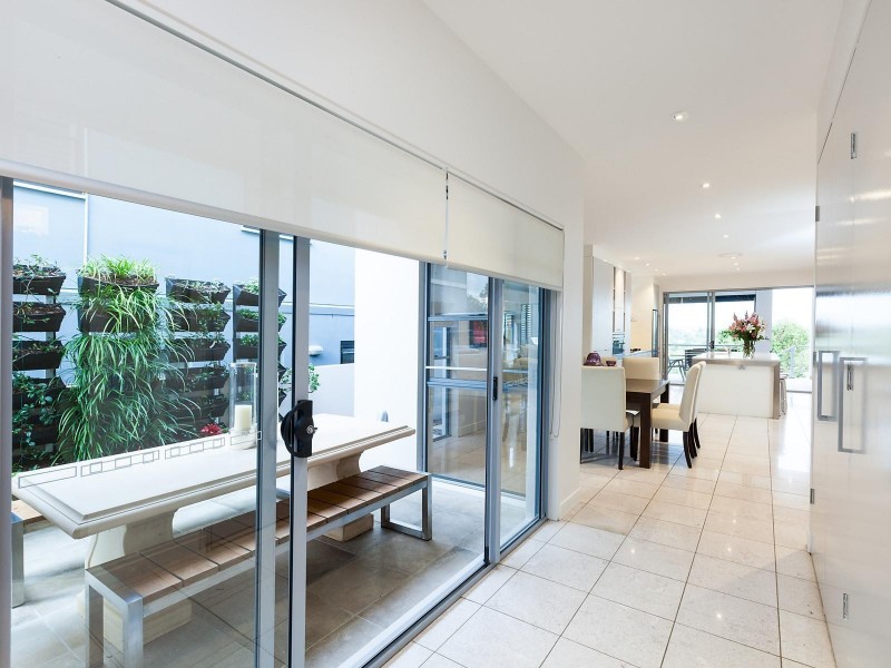 155 Hawken Drive, St Lucia QLD 4067