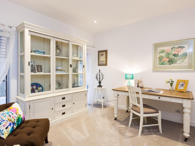 155 Hawken Drive, St Lucia QLD 4067