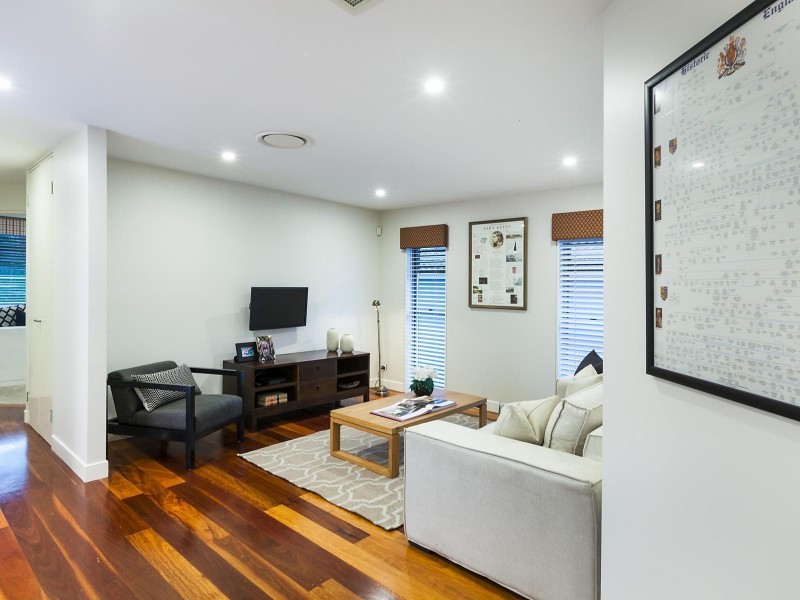 155 Hawken Drive, St Lucia QLD 4067