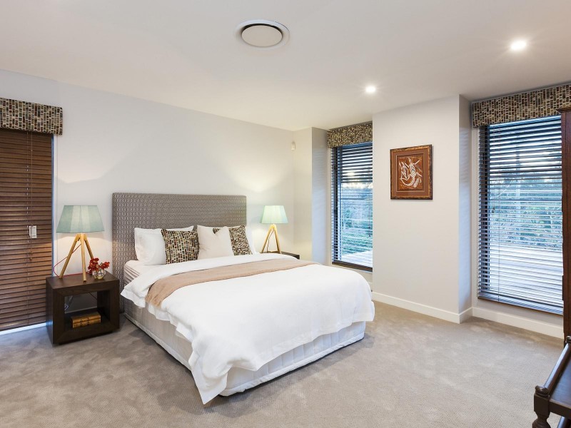 155 Hawken Drive, St Lucia QLD 4067