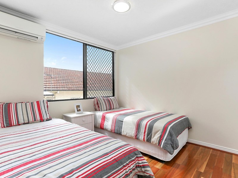 8/49 Racecourse Road, Hamilton QLD 4007