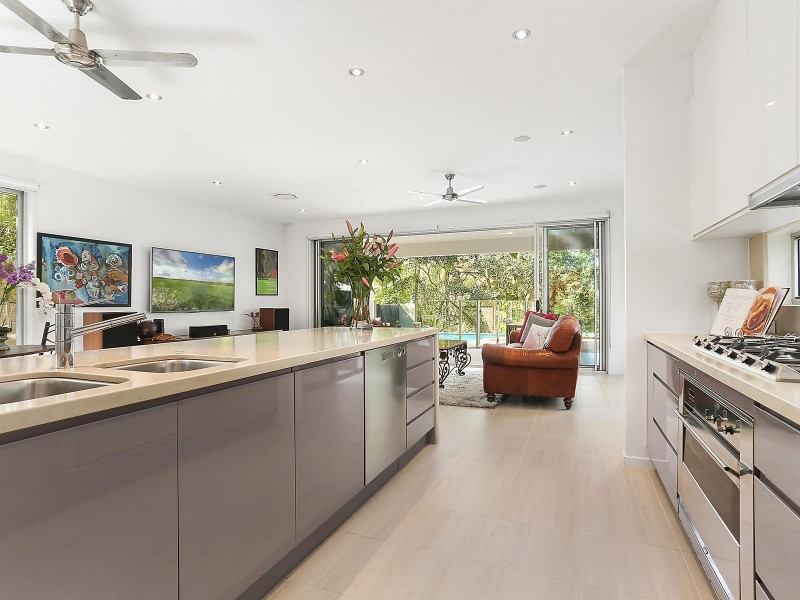 60 Ironside Street, St Lucia QLD 4067