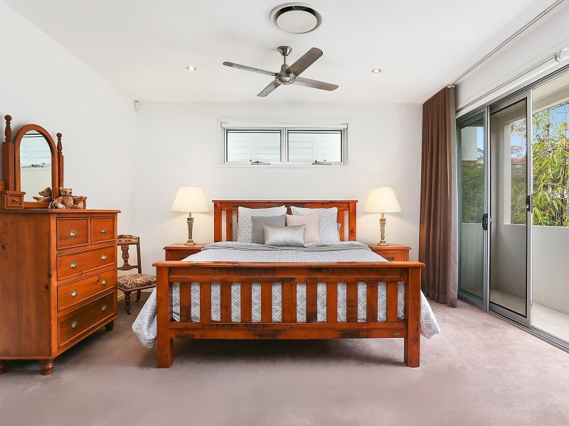 60 Ironside Street, St Lucia QLD 4067