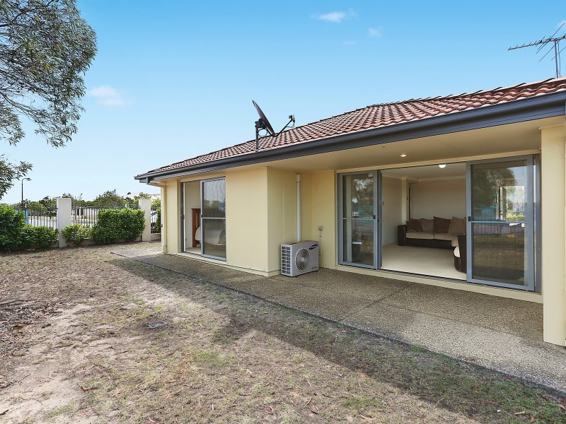 1/15 College Street, North Lakes QLD 4509