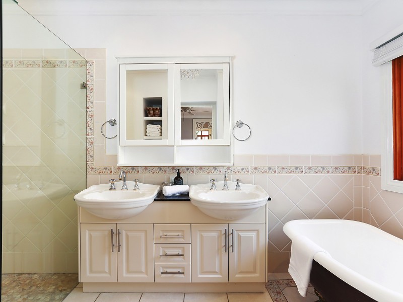 37 Bowley Street, Hendra QLD 4011