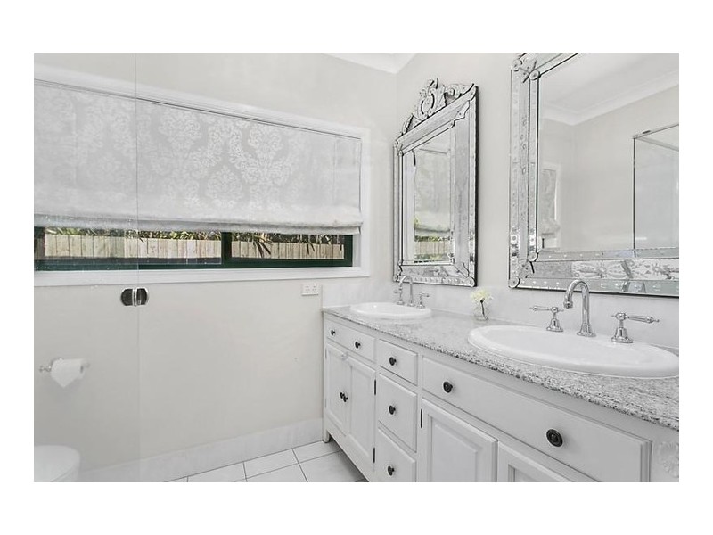 30 Cowell Street, Carindale QLD 4152