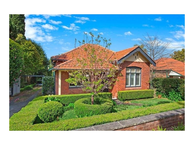 11 Ferncourt Avenue, Roseville NSW 2069