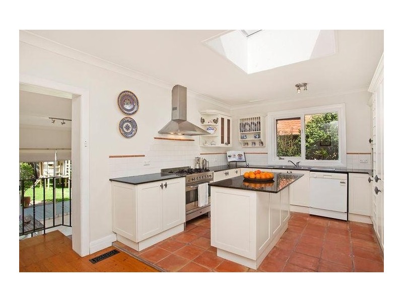 11 Ferncourt Avenue, Roseville NSW 2069