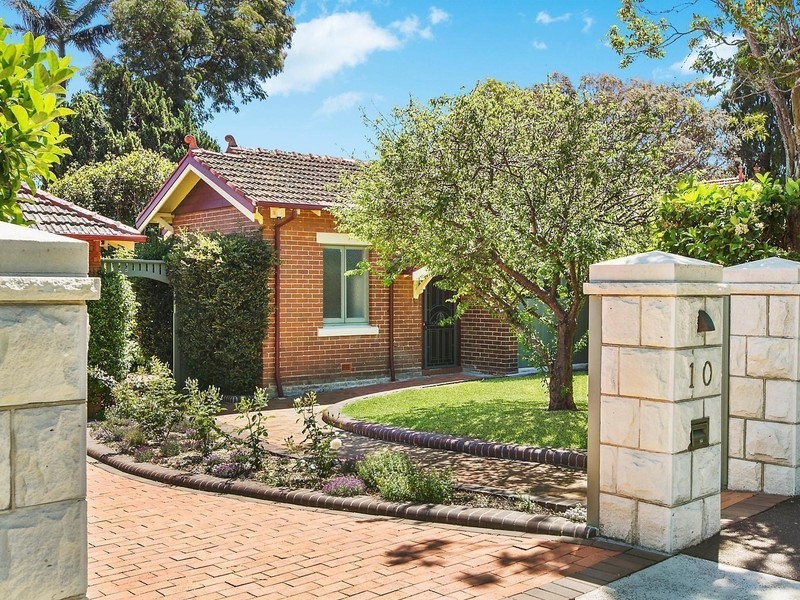 10 Clanville Road, Roseville NSW 2069