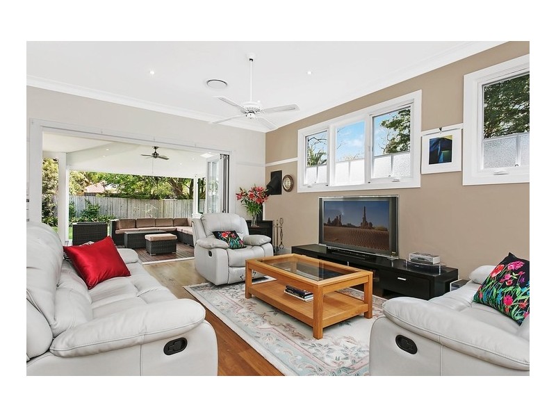 6 Melnotte Avenue, Roseville NSW 2069